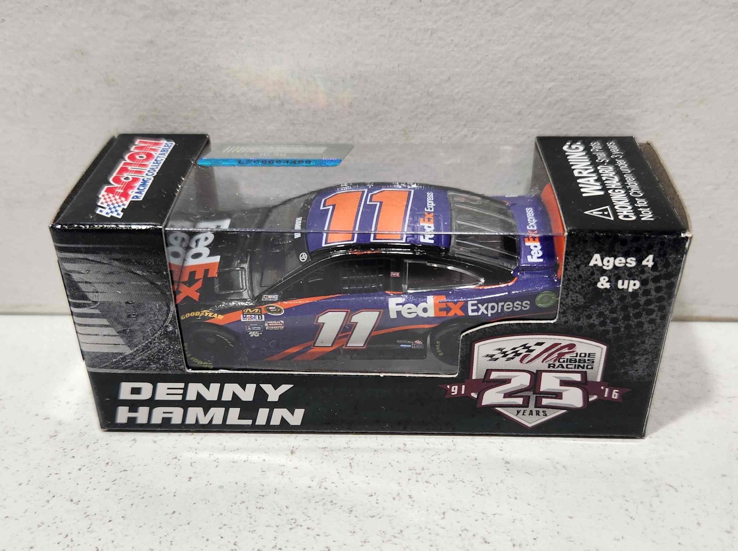 2016 Denny Hamlin 1/64th Fed Ex Express Pitstop Series Camry