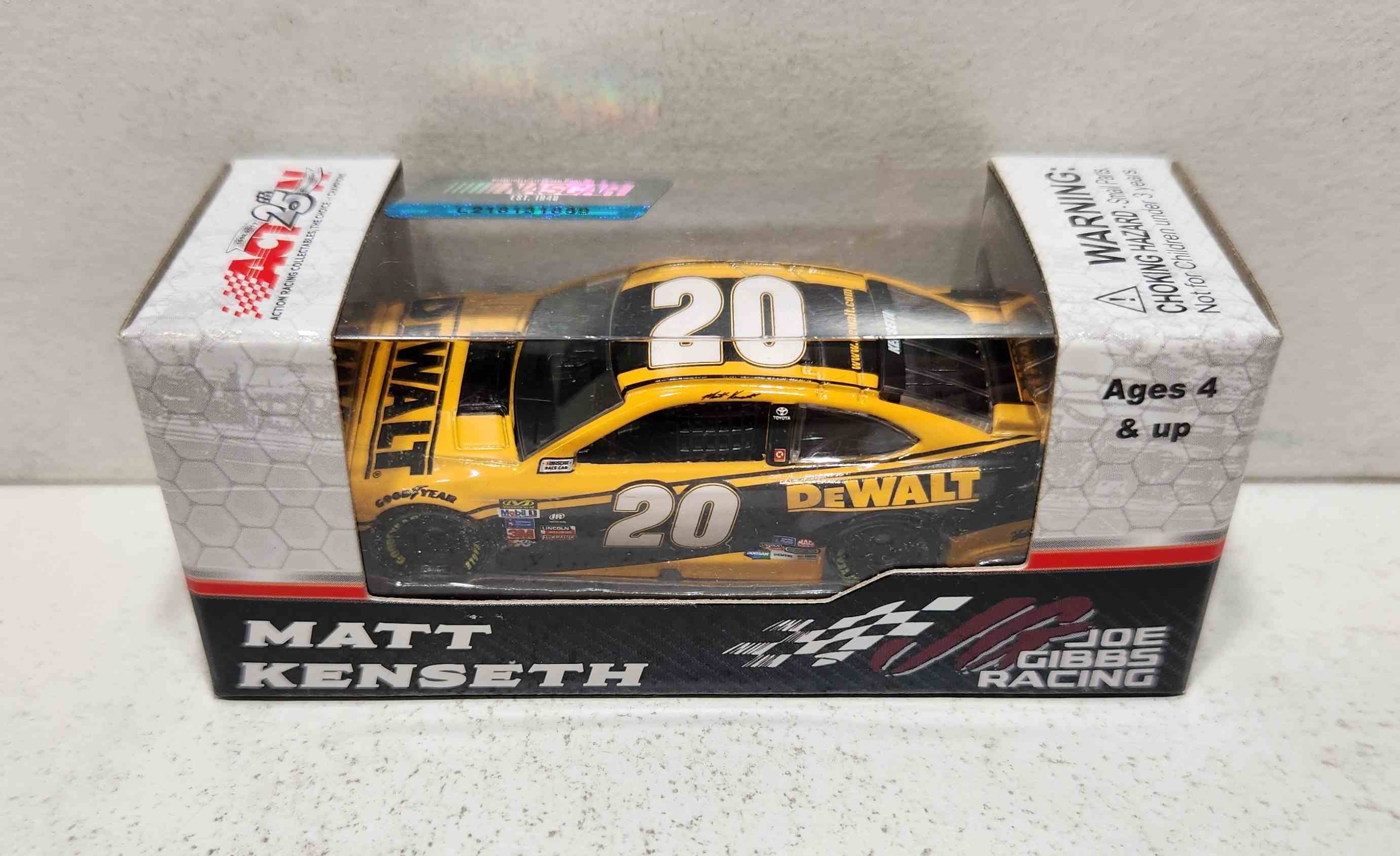 2017 Matt Kenseth 1/64th DeWalt Pitstop Series Camry