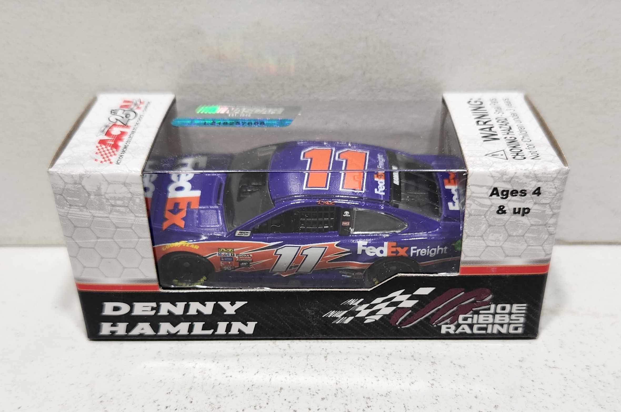 2017 Denny Hamlin 1/64th Fed Ex Freight Pitstop Series Camry