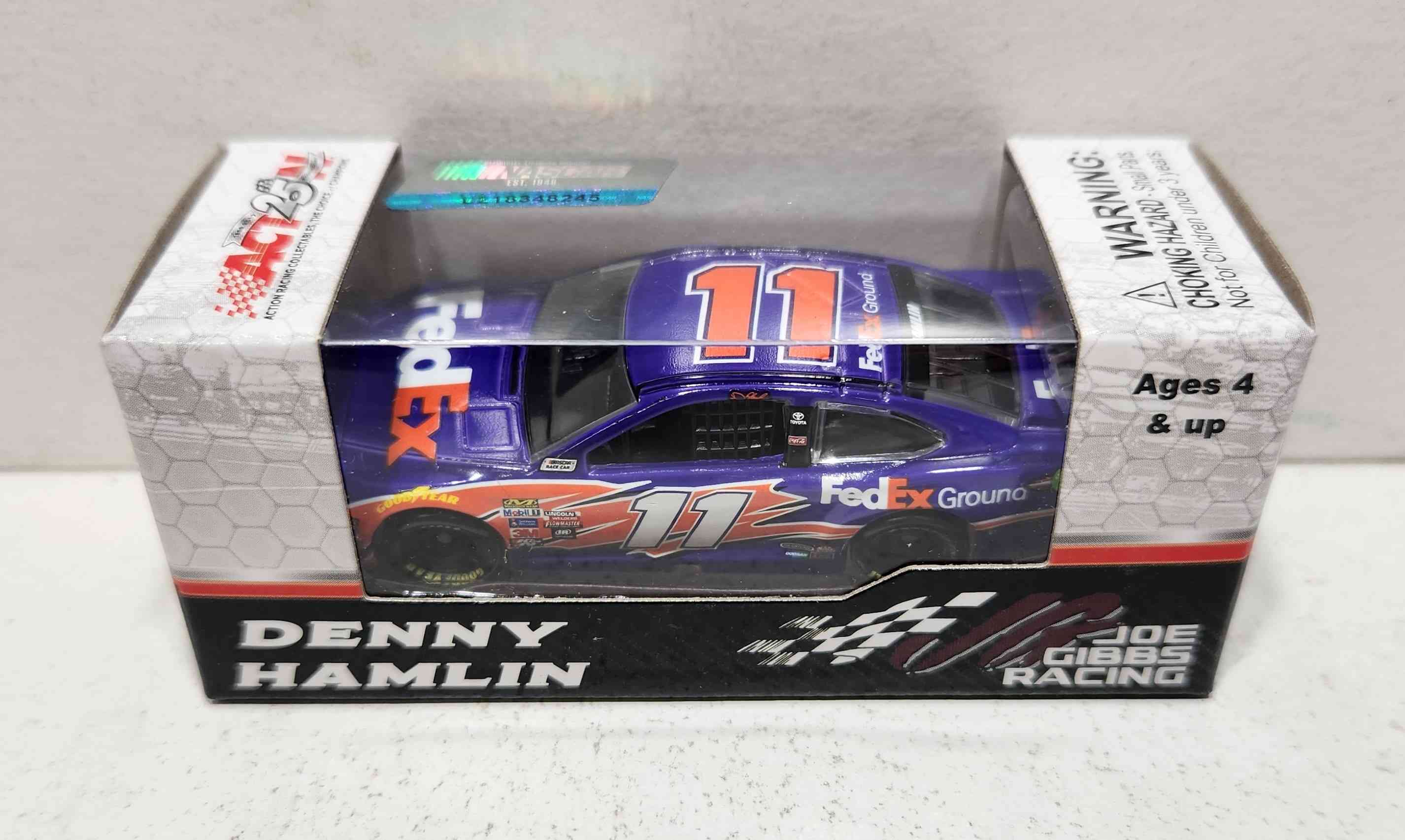 2017 Denny Hamlin 1/64th Fed Ex Ground Pitstop Series Camry