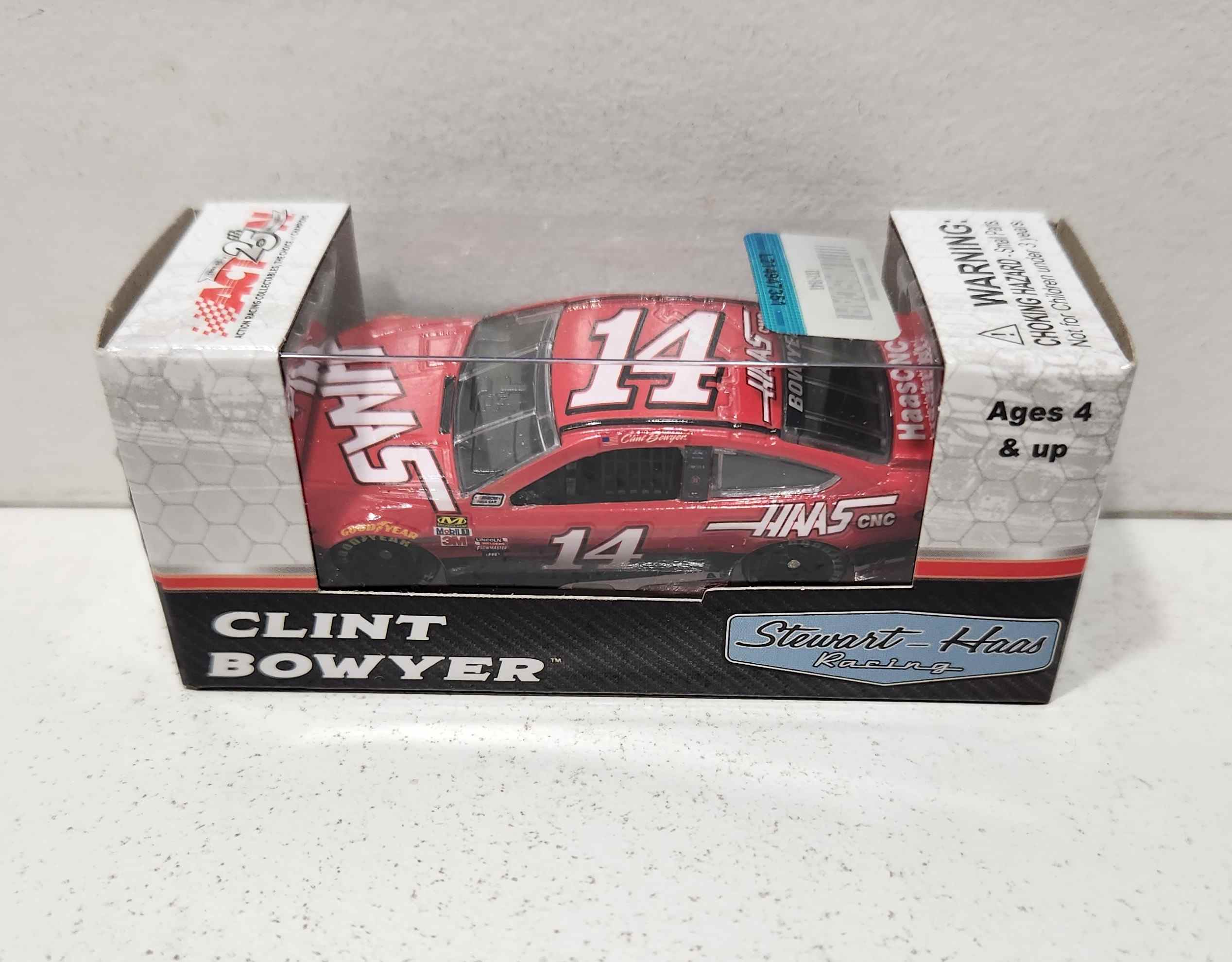 2017 Clint Bowyer 1/64th HAAS Automation Pitstop Series Fusion