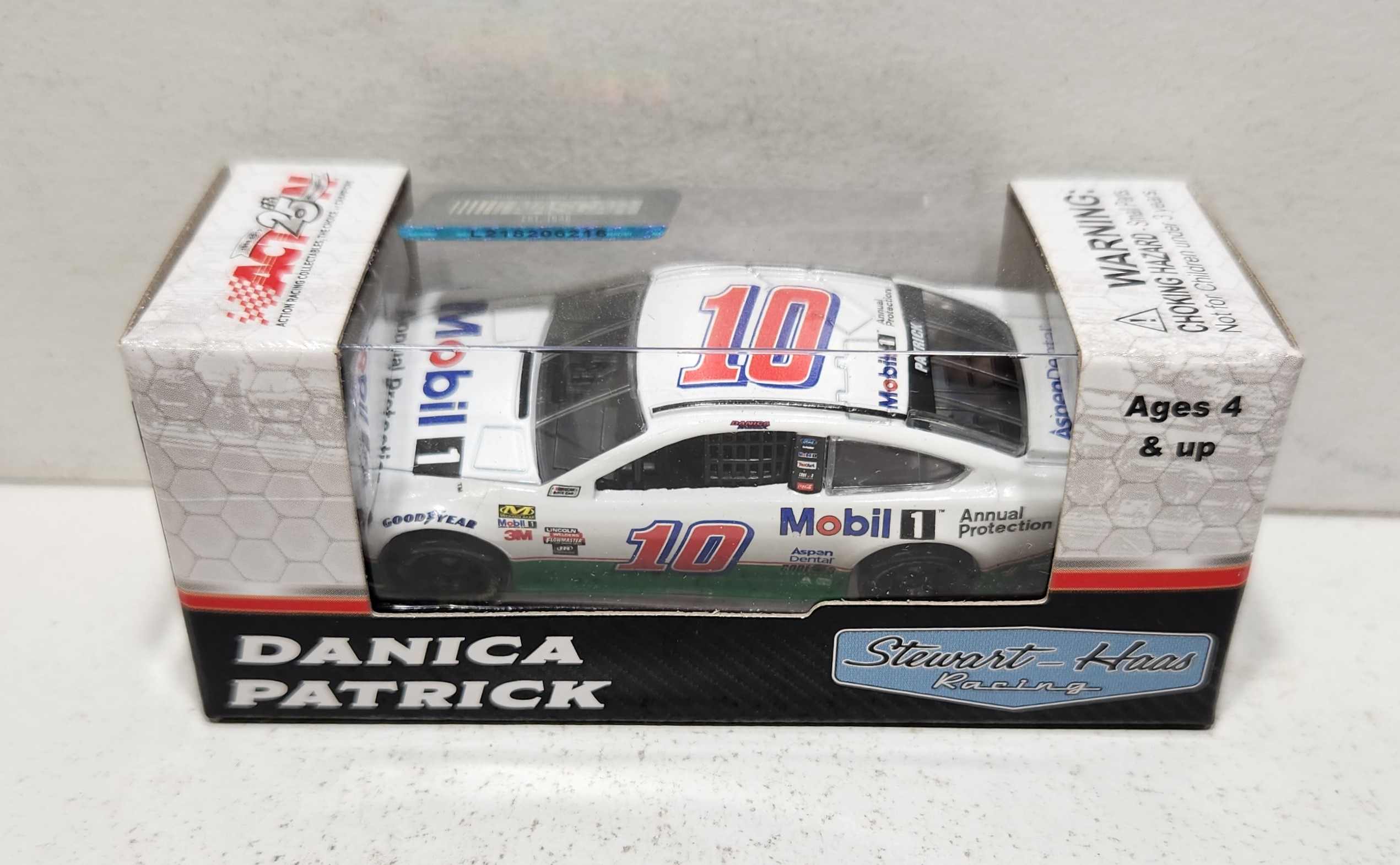 2017 Danica Patrick 1/64th Mobil 1 "Annual Protection" Pitstop Series Fusion