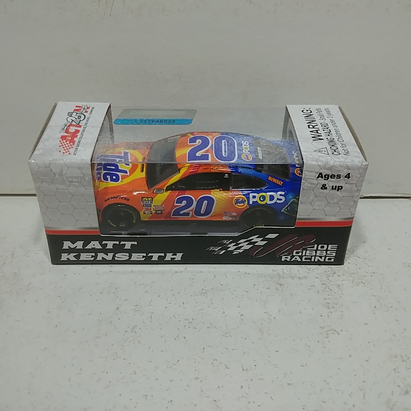 2017 Matt Kenseth 1/64th Tide "Pods" Pitstop Series Camry