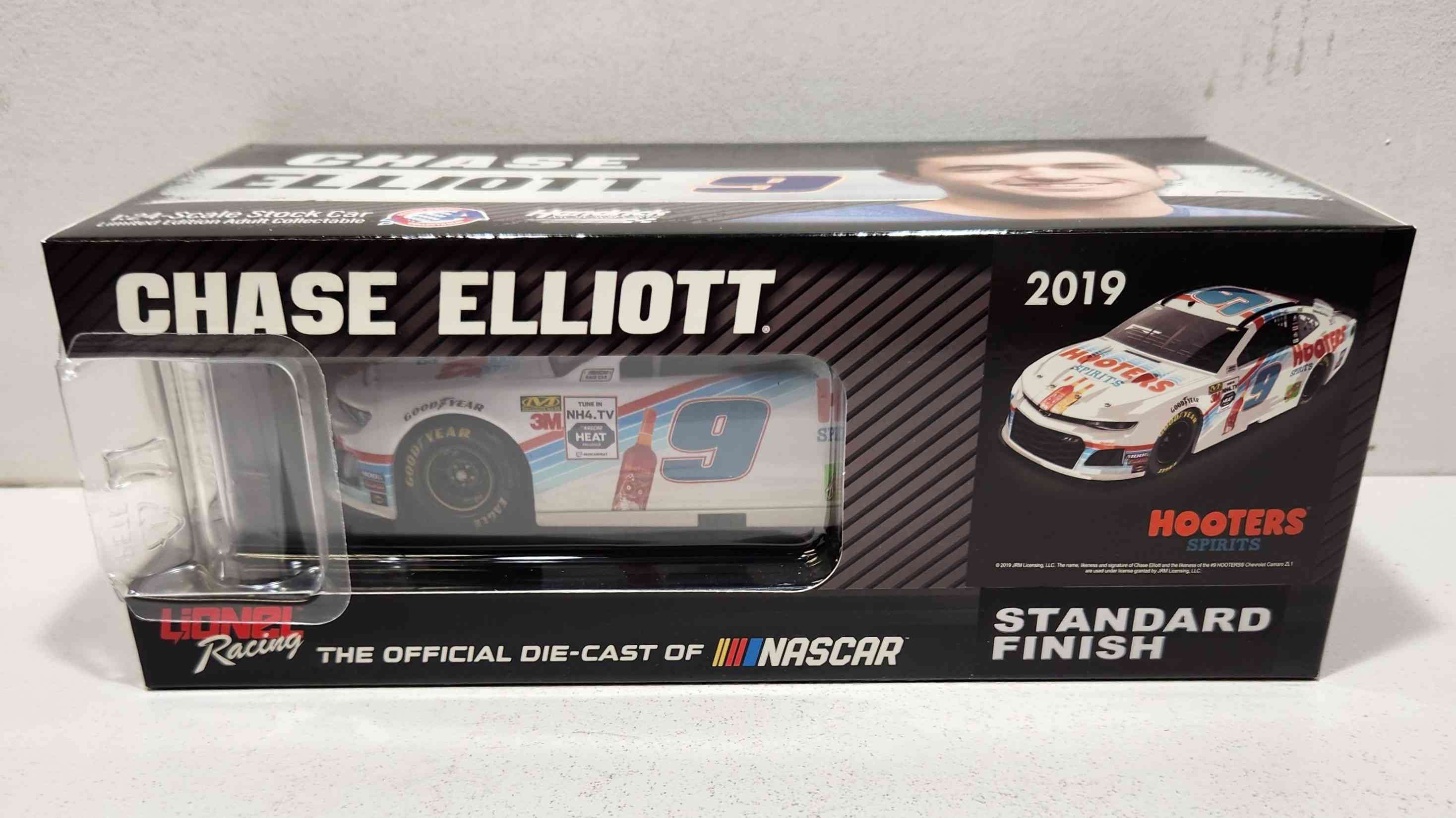 2019 Chase Elliott 1/24th Hooters Spirits hood open Camaro