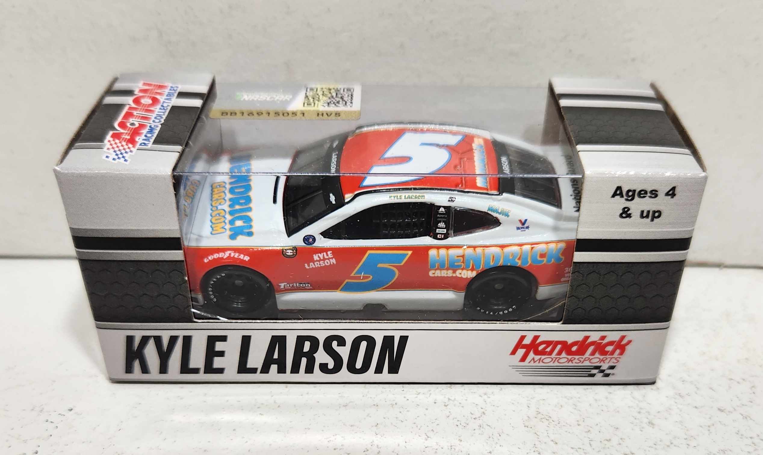 2021 Kyle Larson 1/64th HendrickCars.com "Darlington Throwback" Camaro