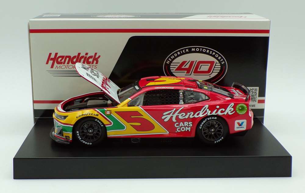2024 Kyle Larson 1/24th HendrickCars.com "Darlington Throwback" hood open Camaro