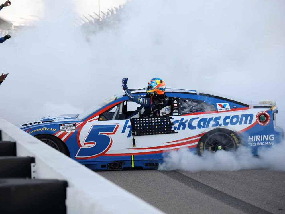 2026 Kyle Larson 1/24th HendrickCars.com "Kansas Win" hood open Chevrolet