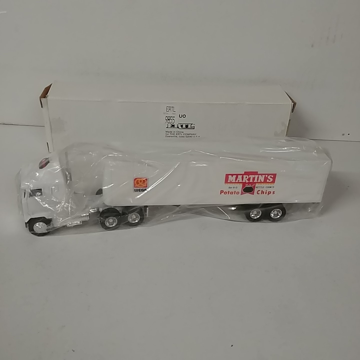 1991 Martins 1/64th Potato Chips hauler