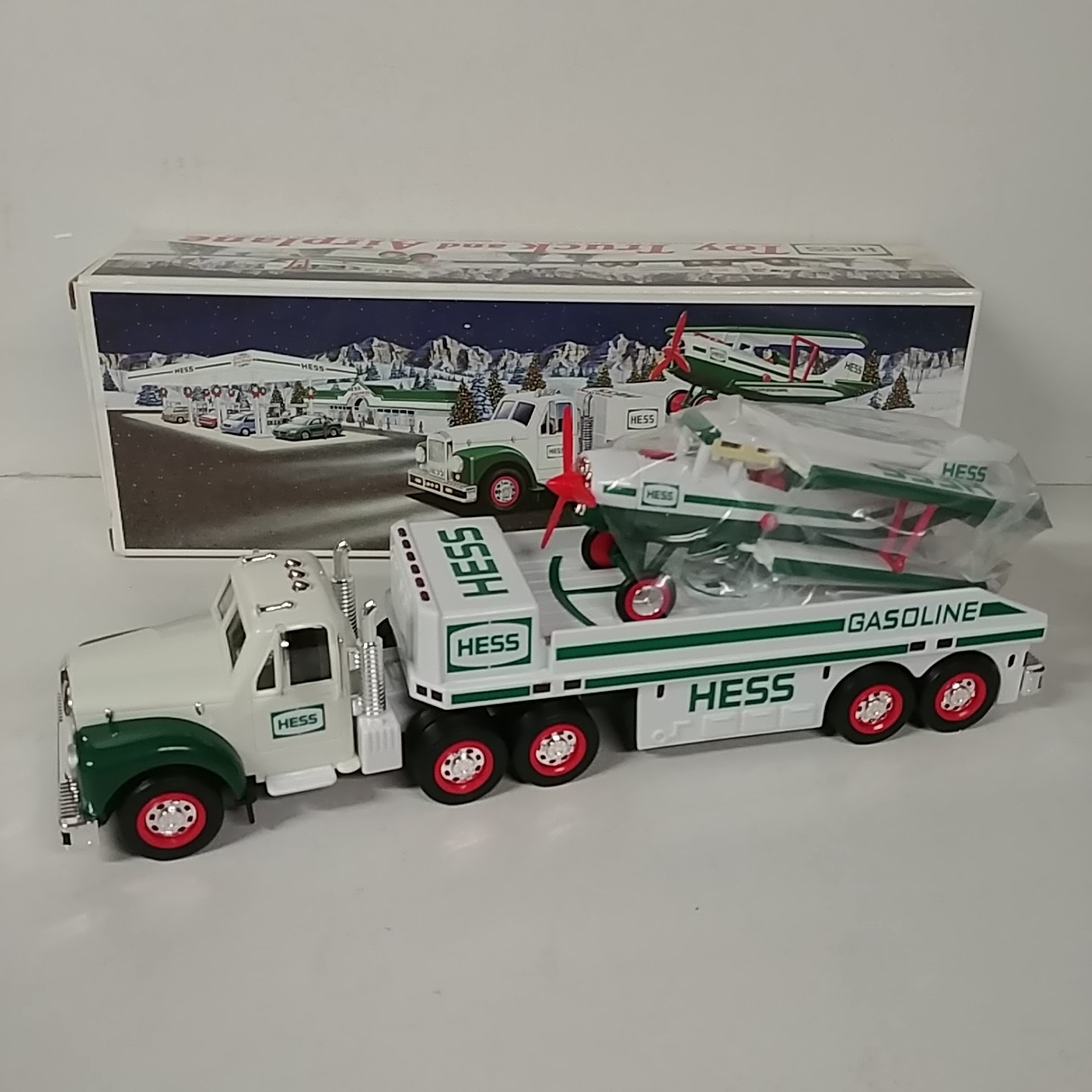 2002 Hess Truck with Airplane