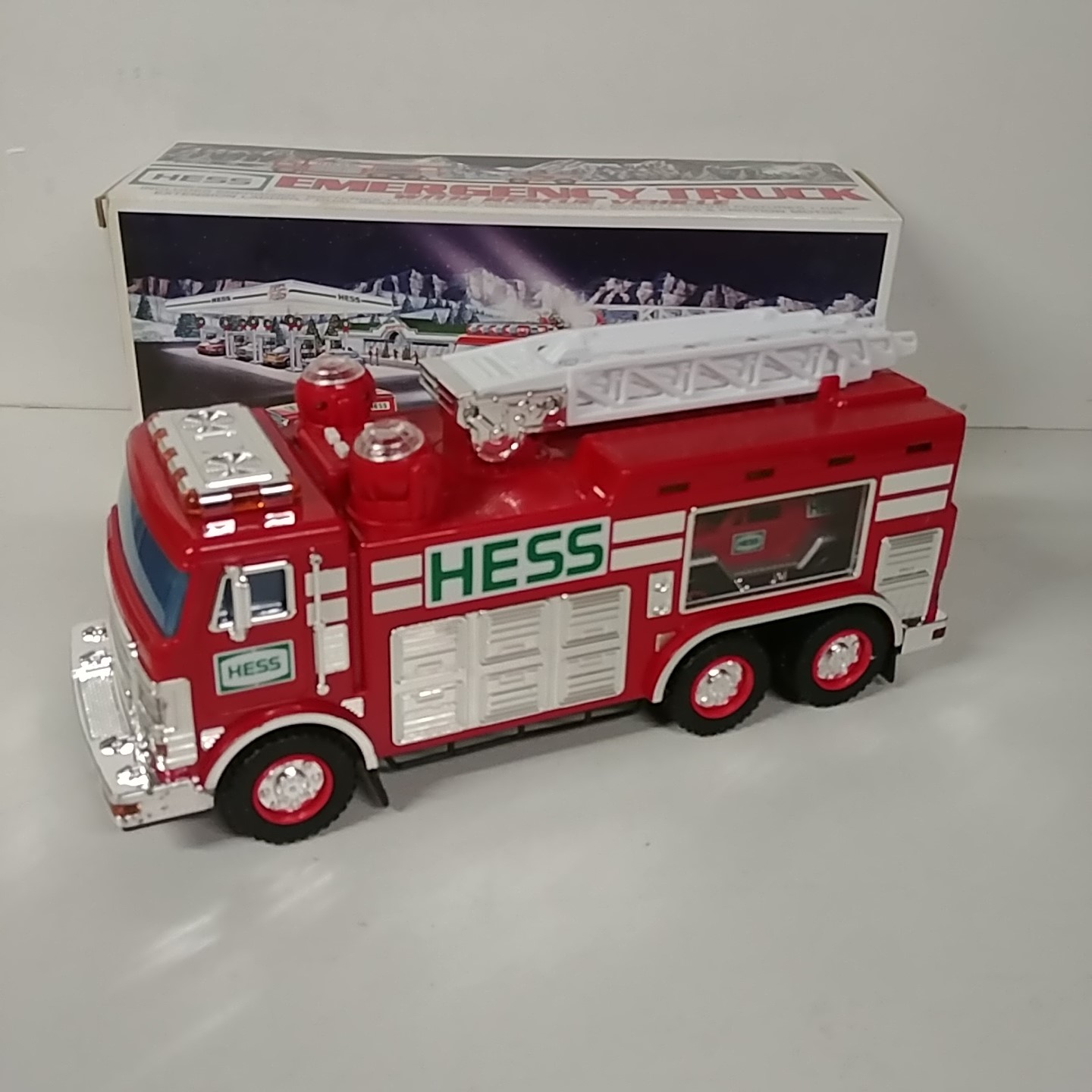 2005 Hess Emergency Truck with Rescue Vehicle