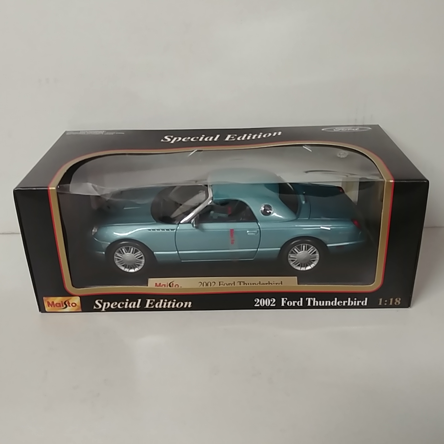 2002 Ford 1/18th Thunderbird Blue