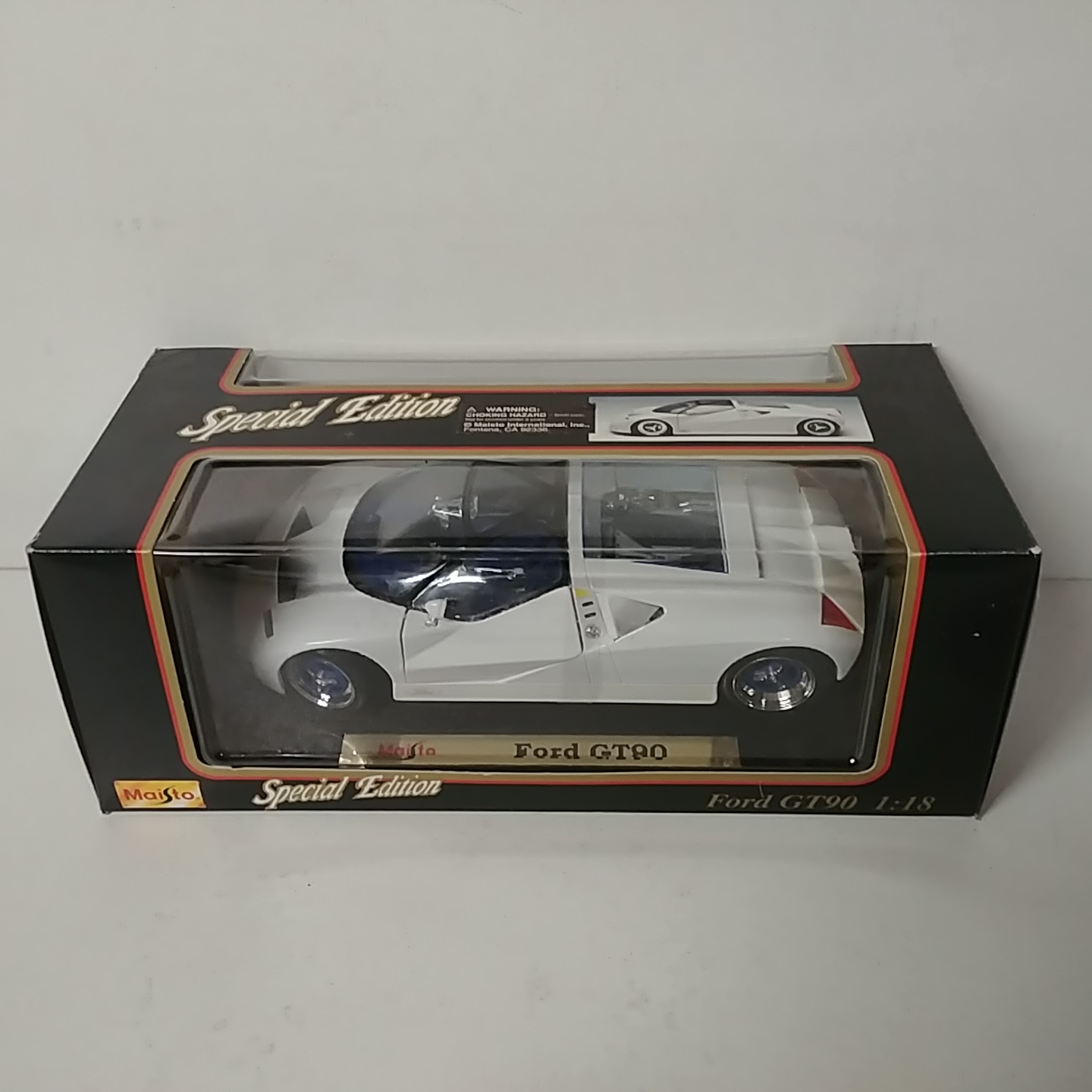 1995 Ford 1/18th GT 90 White