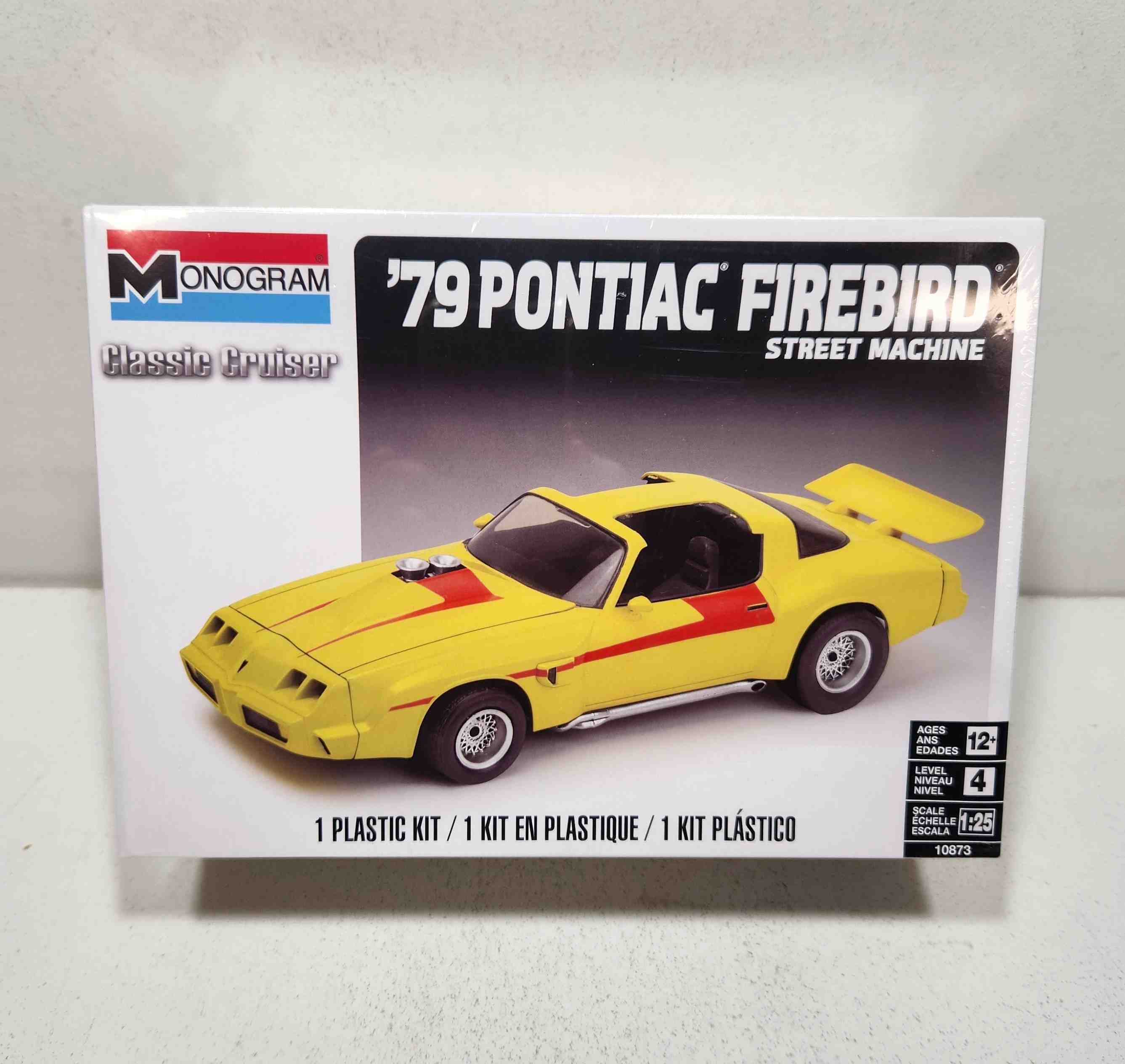 1979 Pontiac 1/25th Firebird "Street Machine" model kit