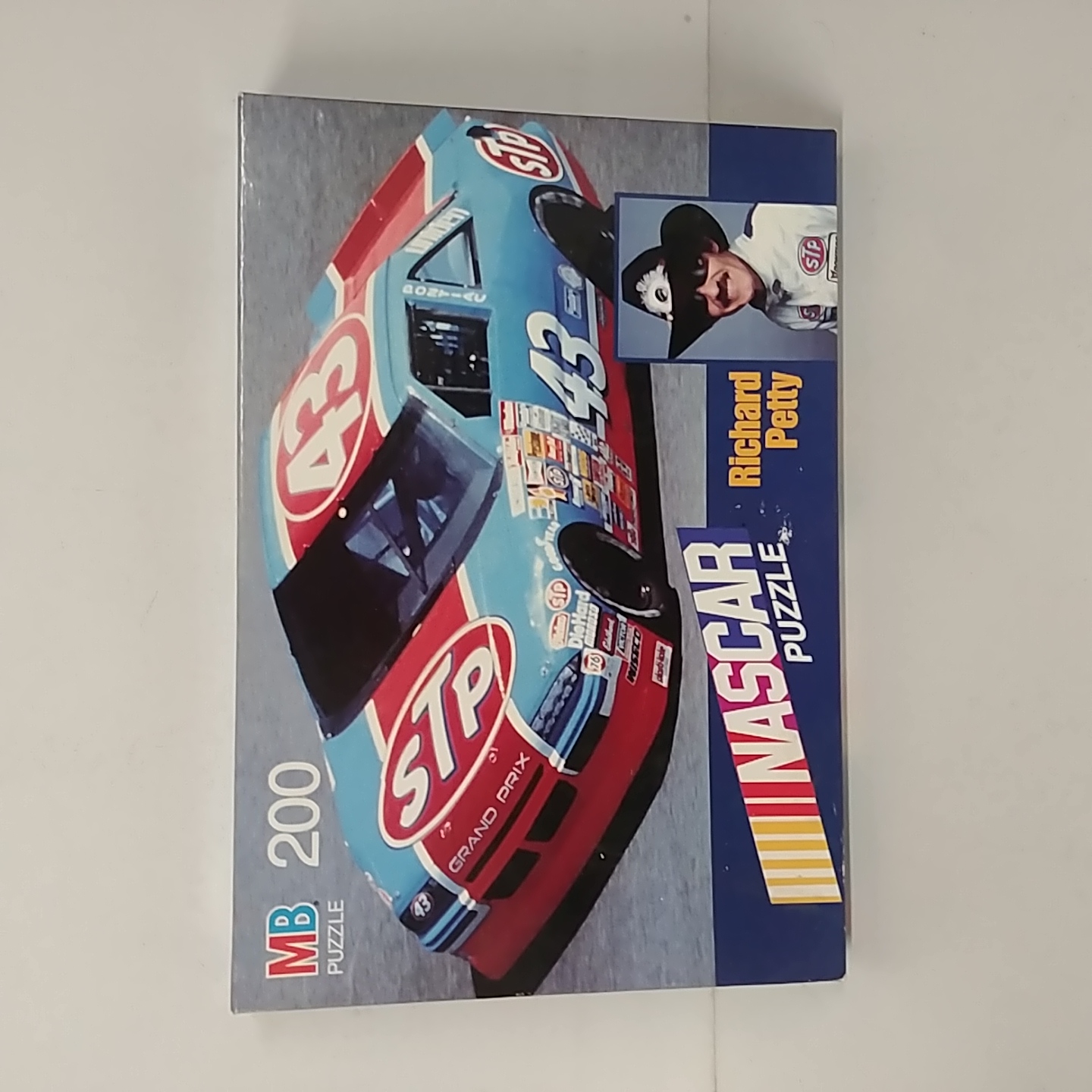 1990 Richard Petty Milton Bradley 200 piece puzzel