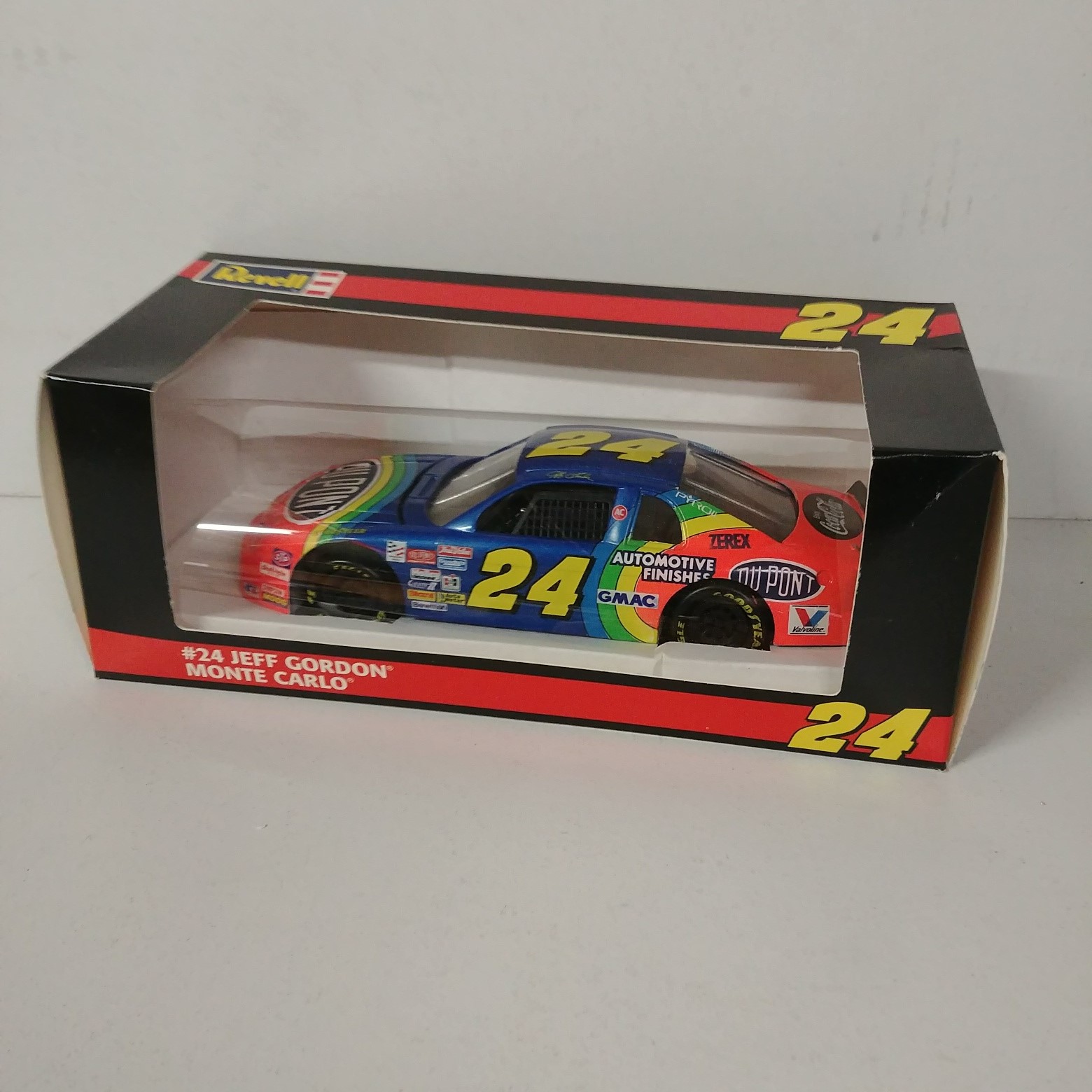 1995 Jeff Gordon 1/24th DuPont  car