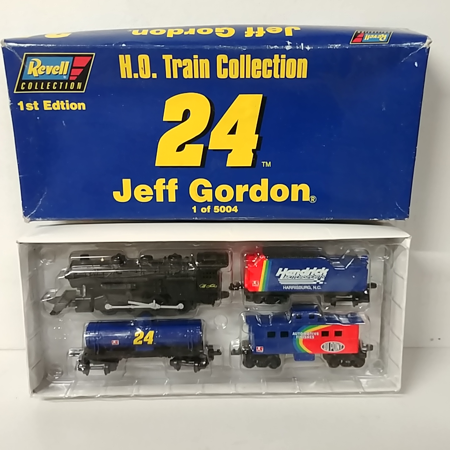 1996 Jeff Gordon 1/64th Dupont  HO Train