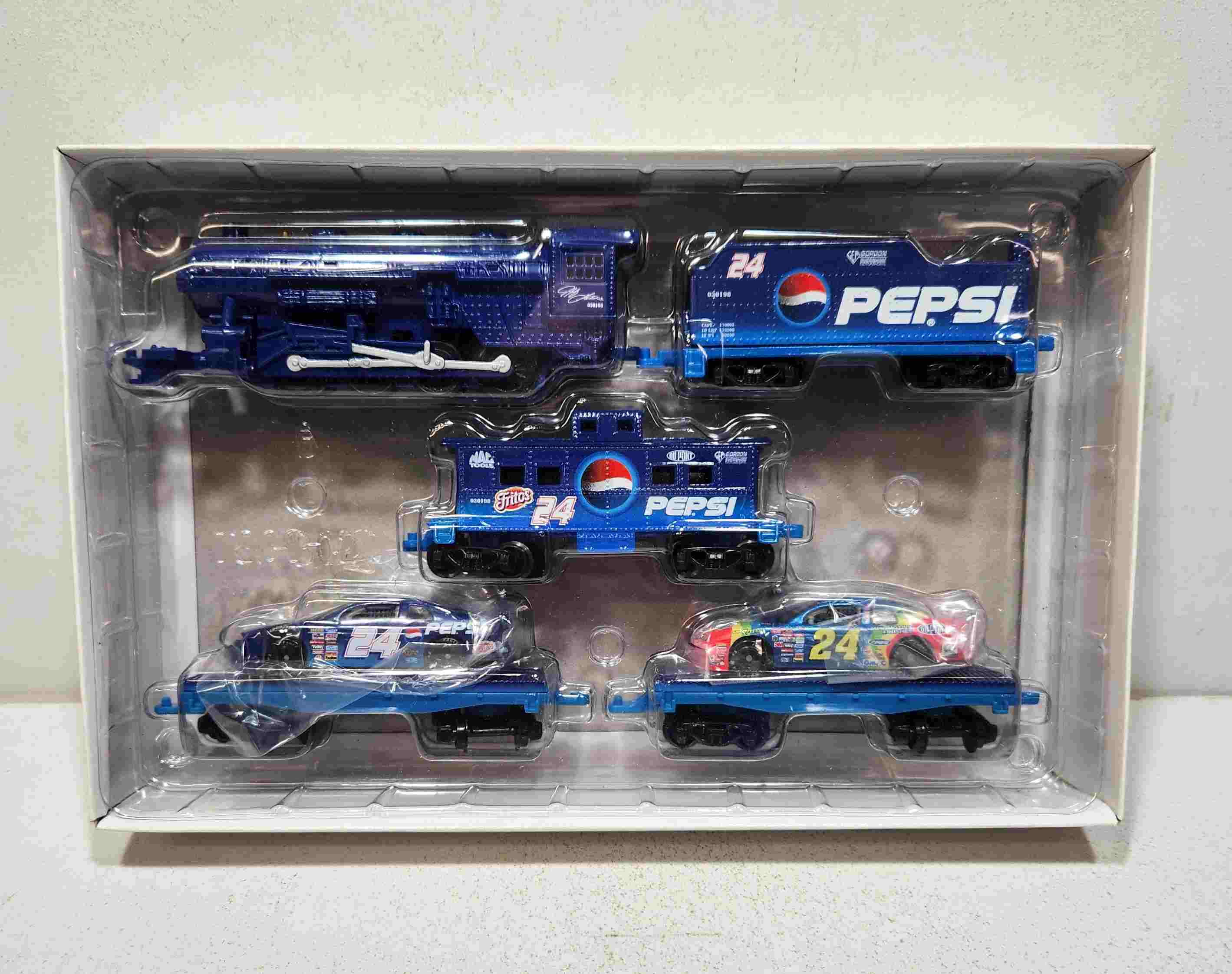 1999 Jeff Gordon 1/64th Pepsi H.O. train with two race cars