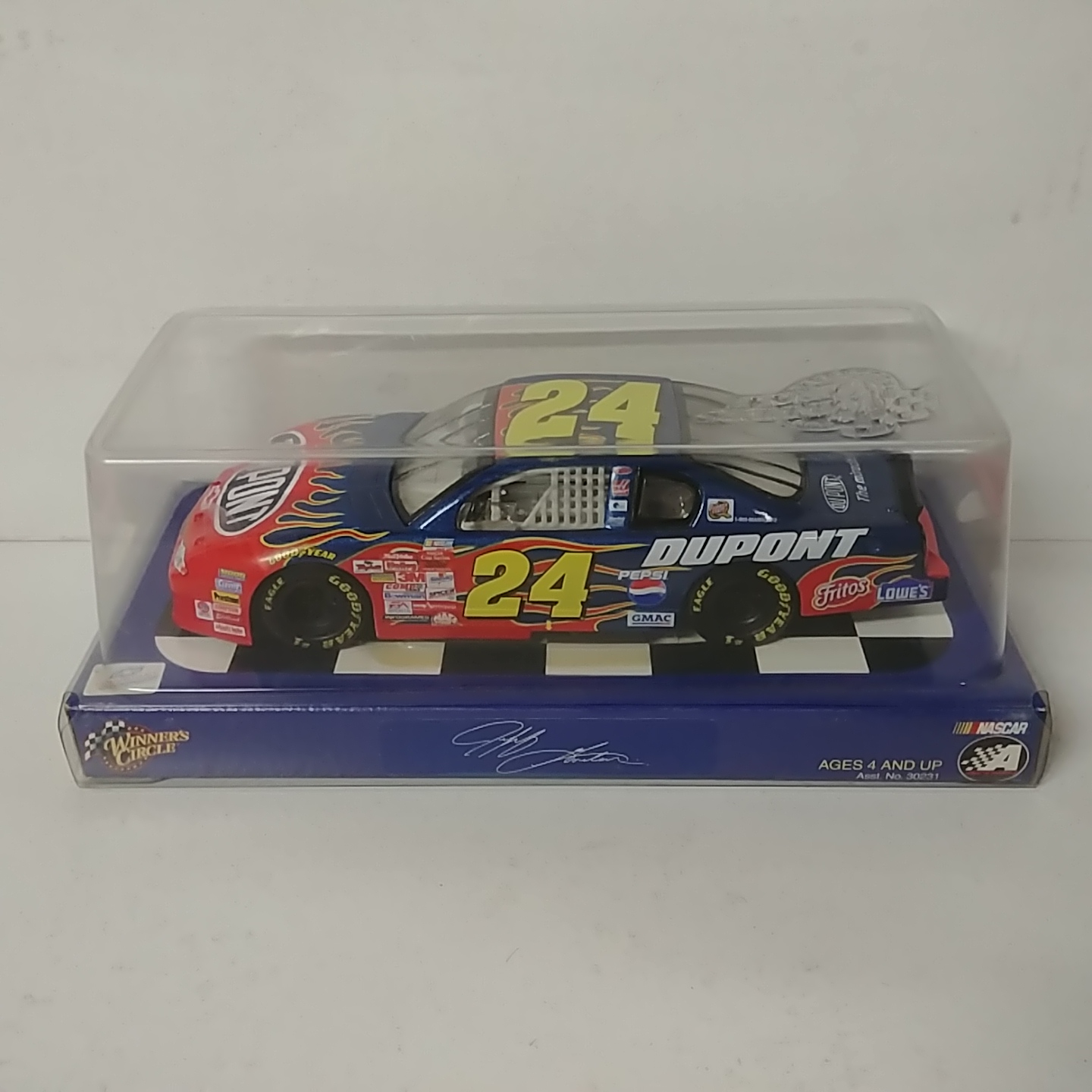 2002 Jeff Gordon 1/24th Dupont car