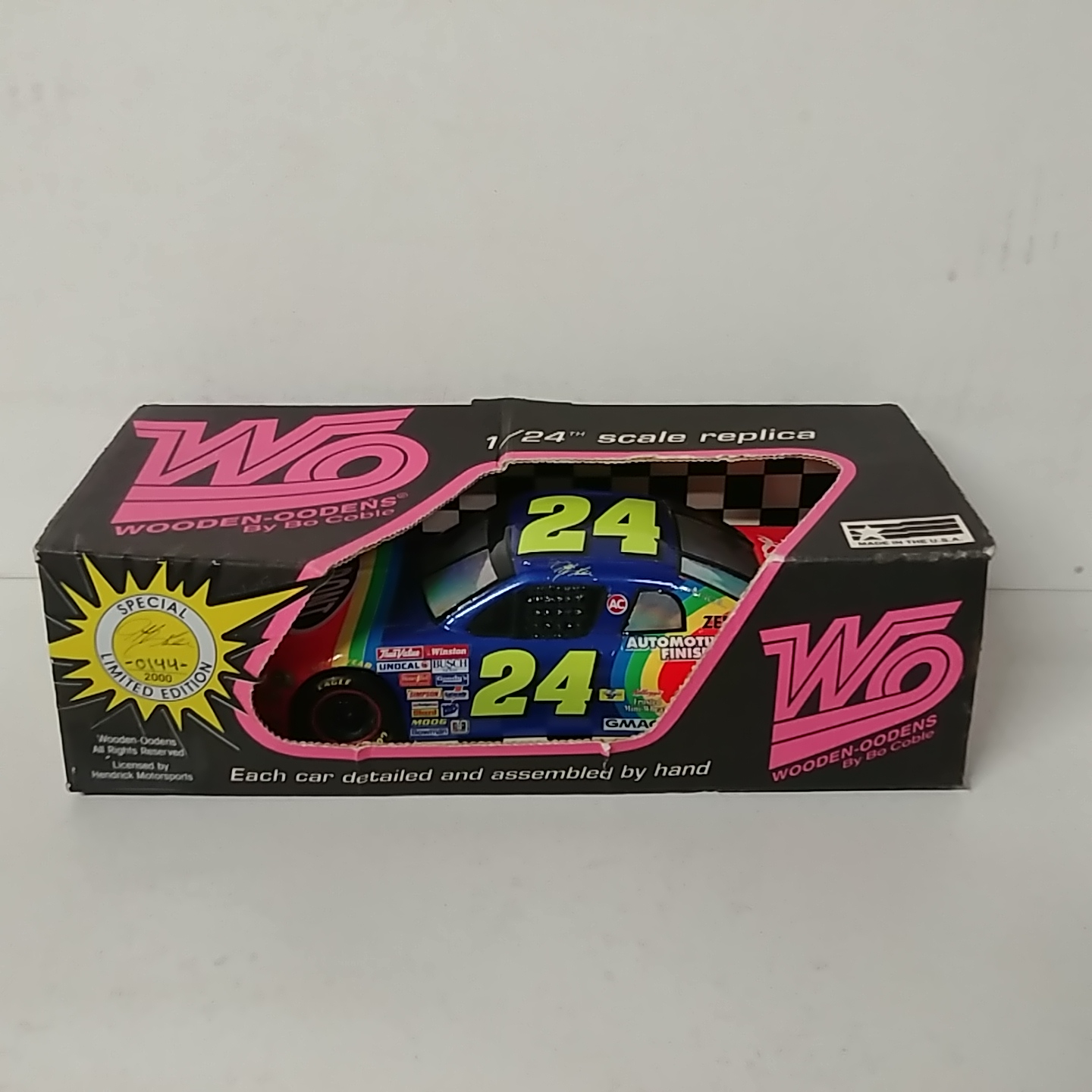 1995 Jeff Gordon 1/24th Dupont "Wooden Ooden" Monte Carlo car