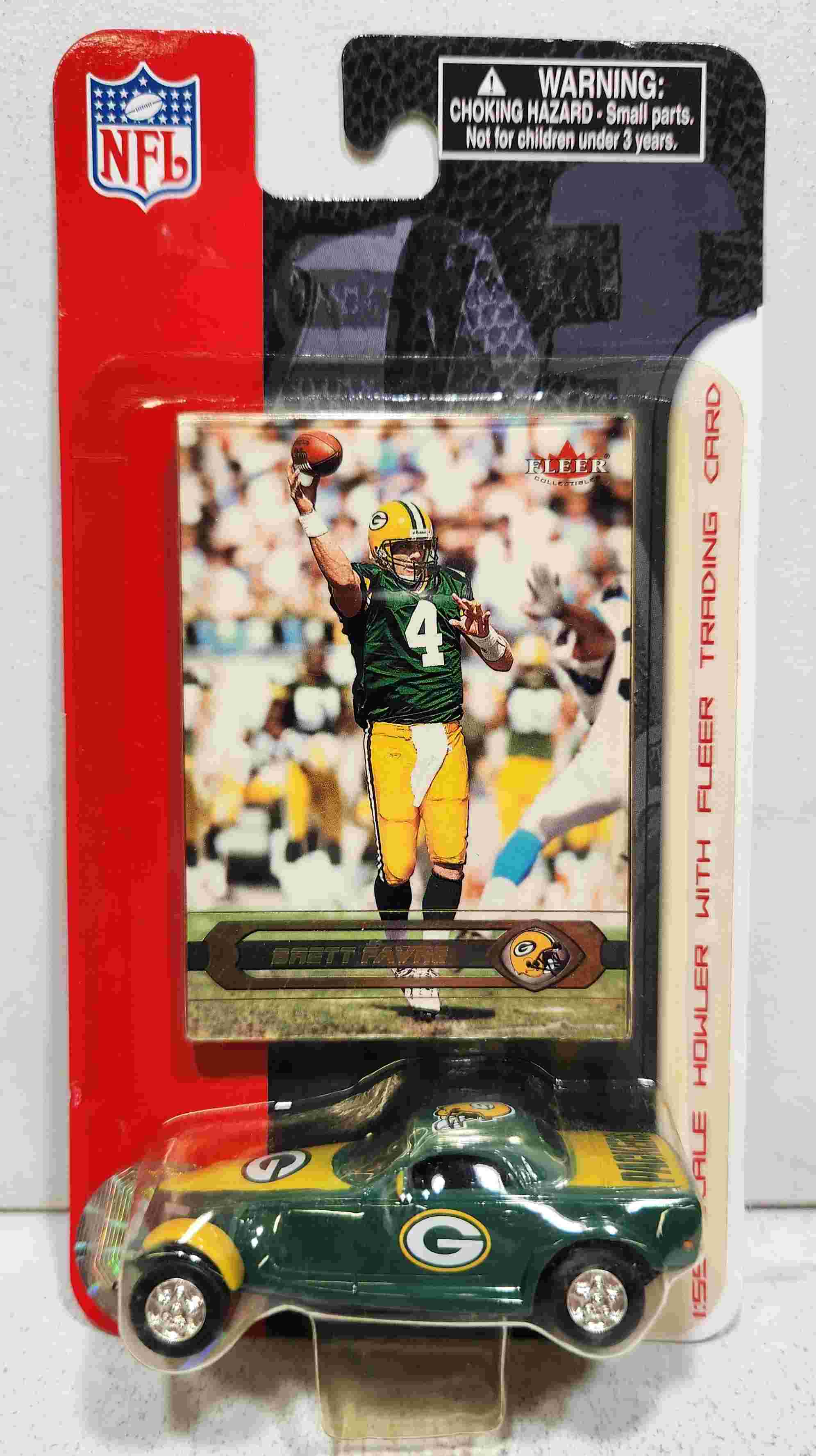 2002 Green Bay Packers 1/55th Chrysler Howler with Brett Favre trading card