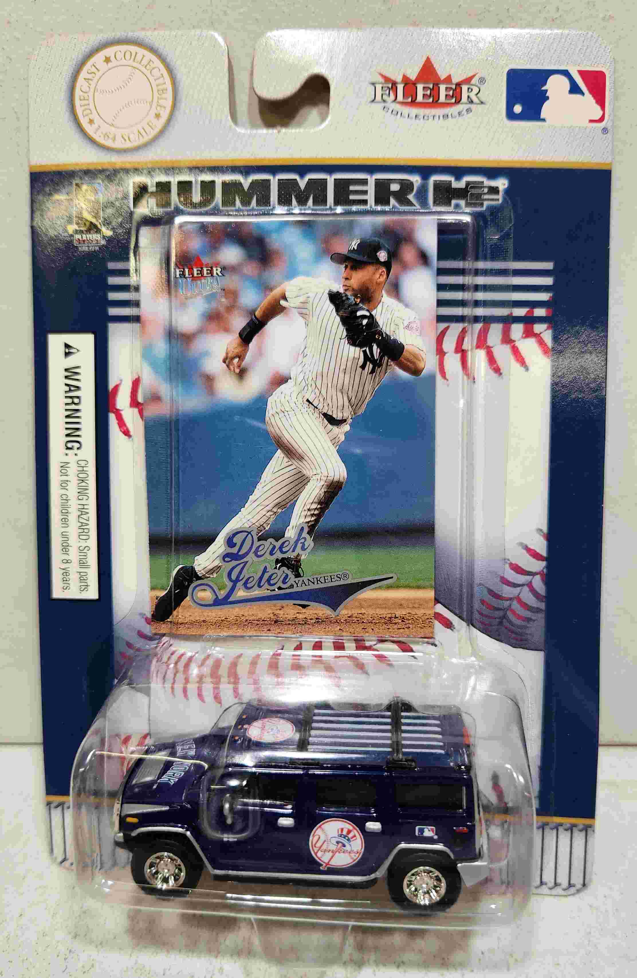 2004 New York Yankees 1/64th Hummer with Derek Jeter trading card