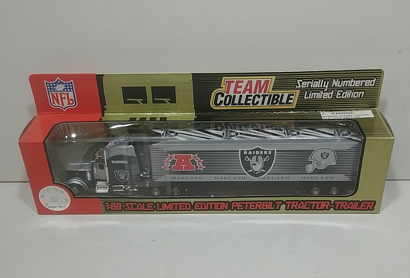 2004 Oakland Raiders 1/80th Hauler