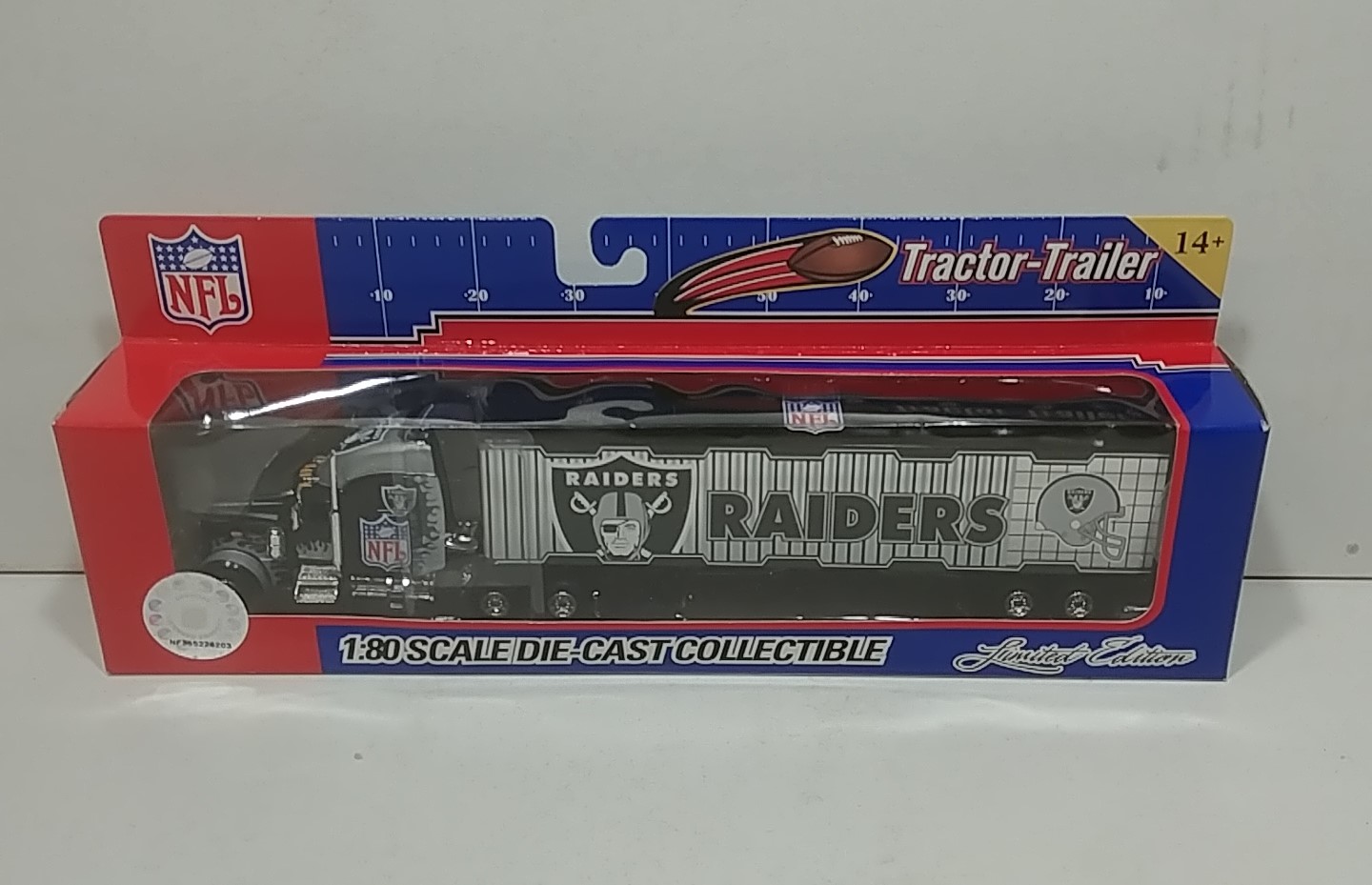 2005 Oakland Raiders 1/80th Transporter