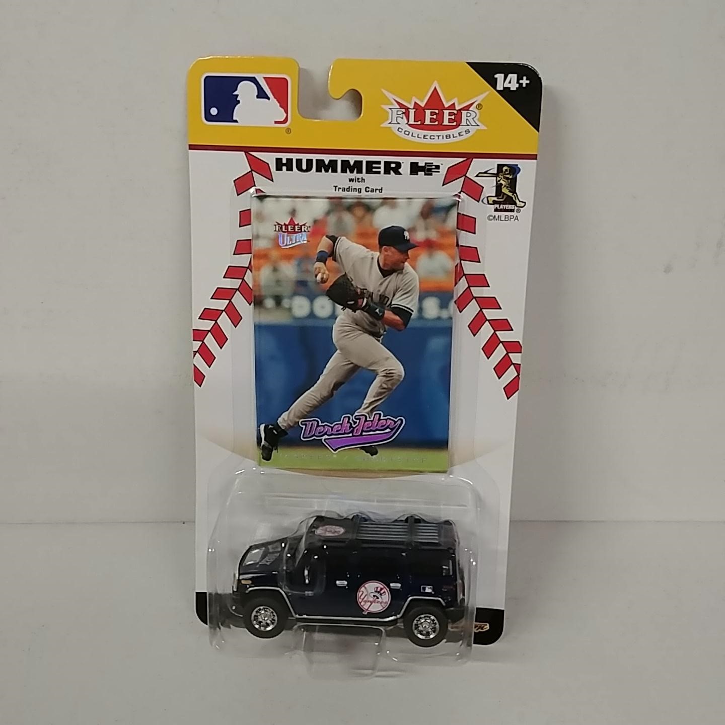2005 NY Yankees 1/64th Hummer with Derek Jeter with trading card
