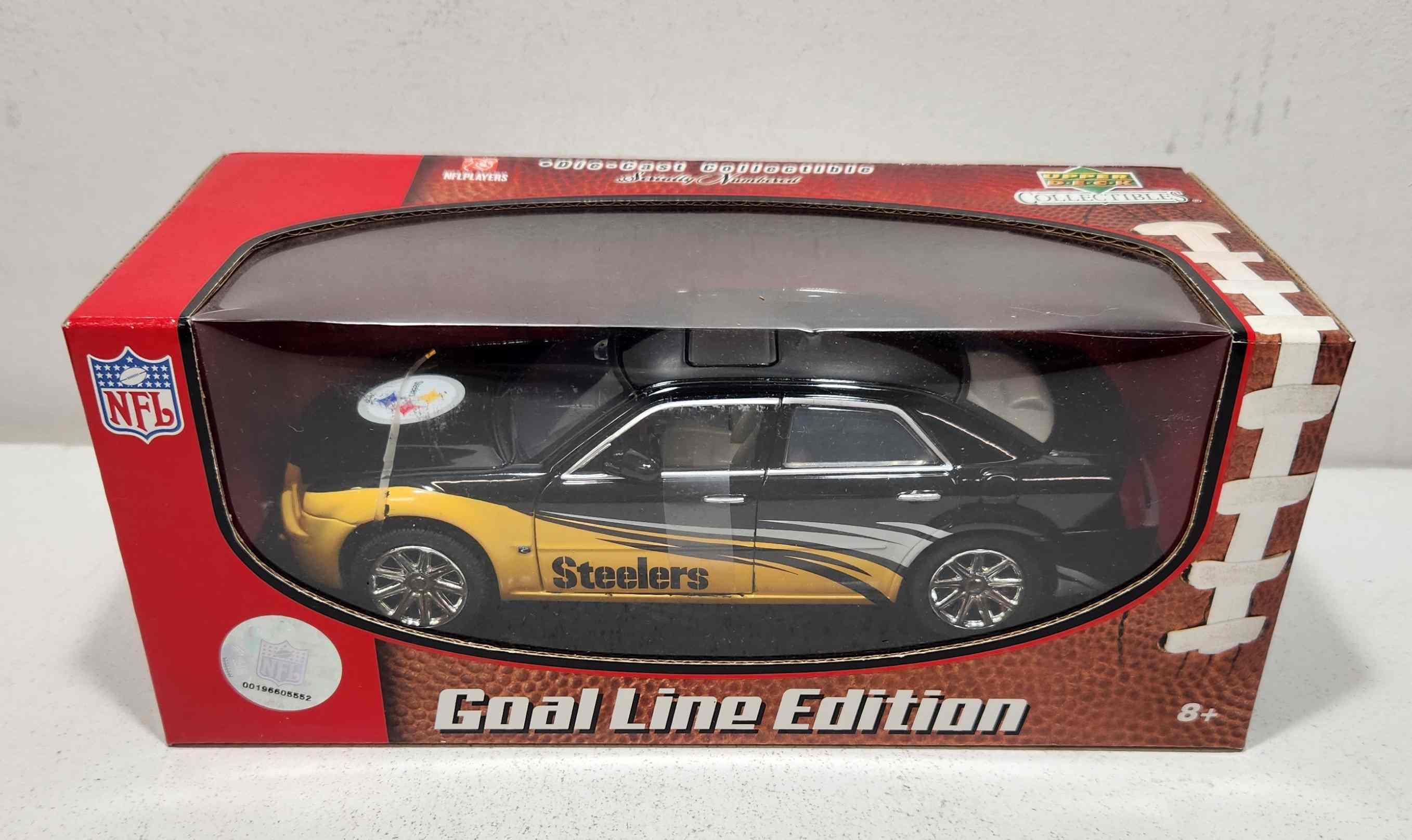 2007 Pittsburgh Steelers 1/24th Chrysler 300C Hemi