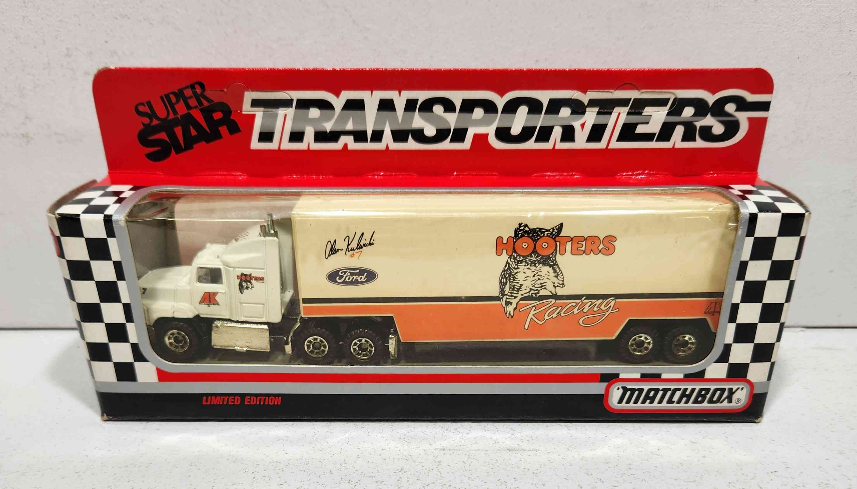 1991 Alan Kulwicki 1/87th Hooters Transporter