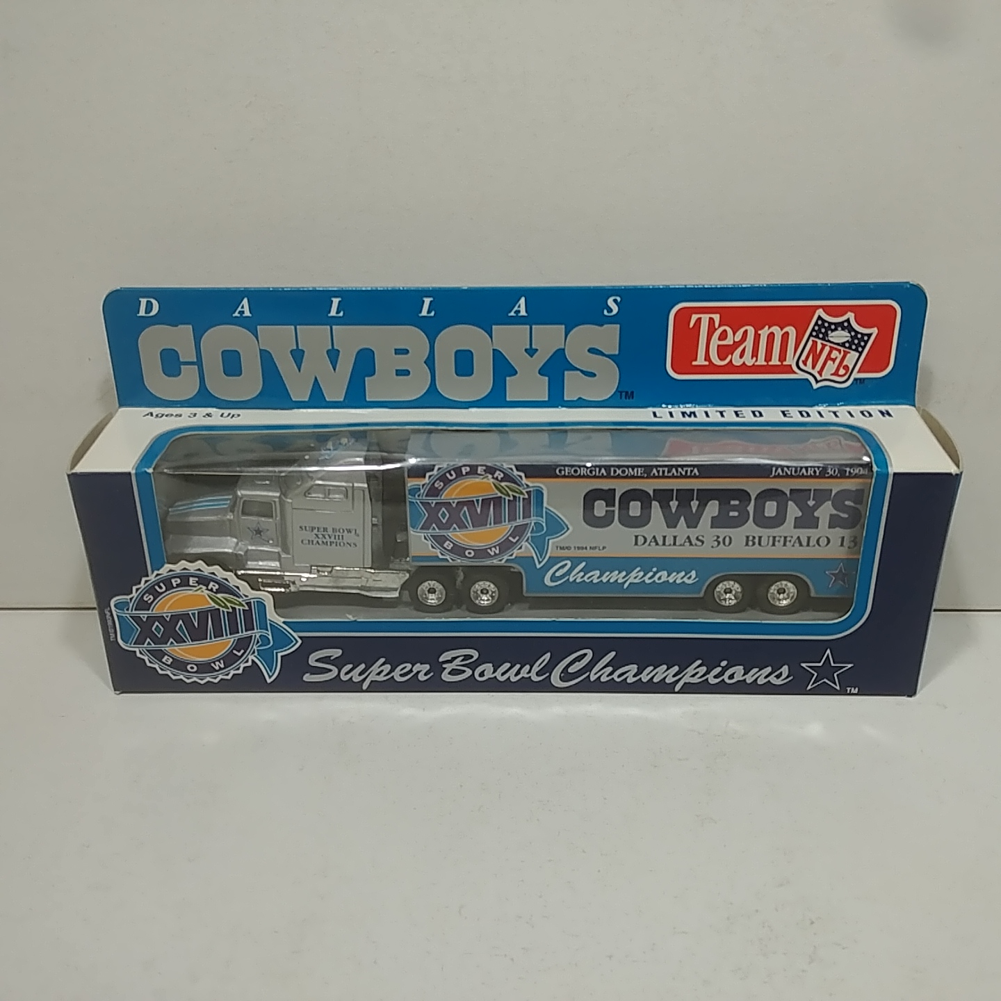 1994 Dallas Cowboys 1/87th Super Bowl XXVIII transporter