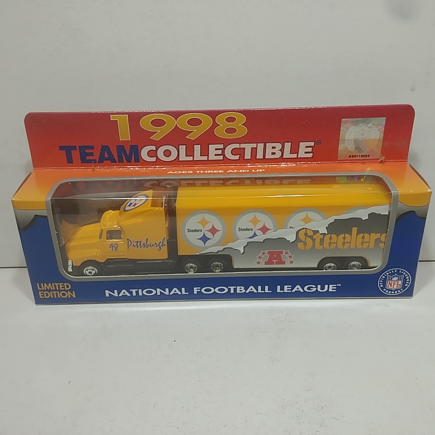 1998 Pittsburgh Steelers 1/80th NFL transporter