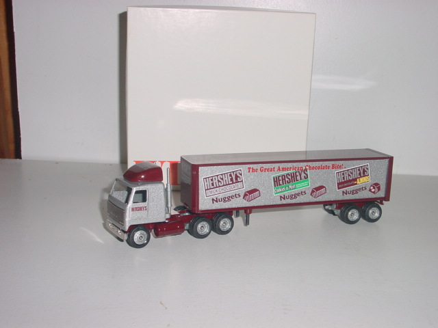 Hershey's 1/64th Hershey's Bites w/ Mack cab hauler