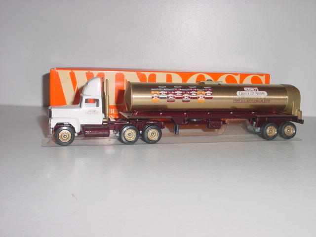 Hershey 1/64 Chocolate Shoppe Winross tanker hauler