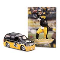 2005 Pittsburgh Steelers 1/64th Cadilac Escalade with Ben Roethlisberger trading card