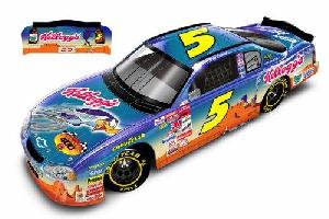 2001 Terry Labonte 1/24th Kelloggs "Looney Tunes" c/w car