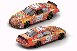 2003 Casey Atwood 1/24th Mt Dew "Live Wire" c/w car