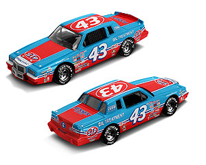 1984 Richard Petty 1/24th STP 200th Win c/w car