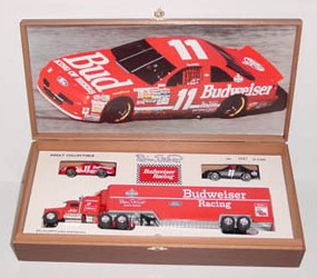 1993 Bill Elliott 1/64th Budweiser Ertl Transporter with two Matchbox cars