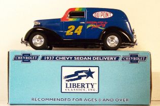 1937 Jeff Gordon 1/25th Dupont "Chevy Sedan Delivery" Bank