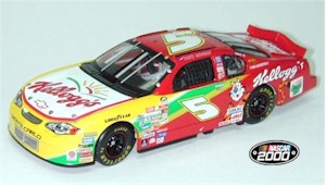 2000 Terry Labonte 1/64 Kelloggs Owners Series hood open car